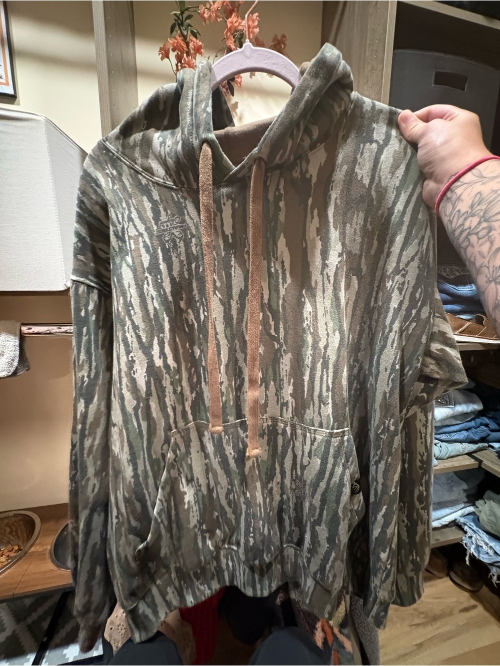 Men's Camouflage Pullover Hoodie - Olive Green